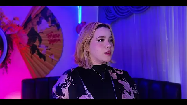 albaismynameX's cam snapshot