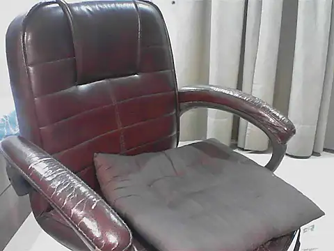 short_girl_'s cam snapshot