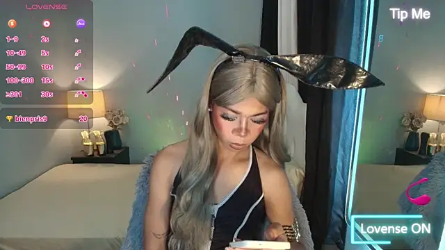 NicoleAshleyxxx's cam snapshot