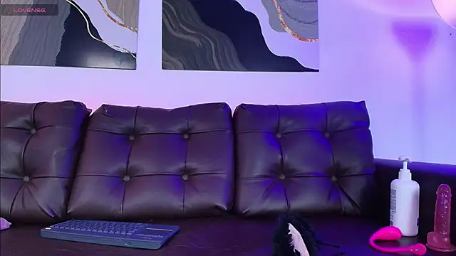 lulu_pechs's cam snapshot