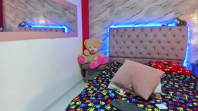 Stefany_Andruw's cam snapshot