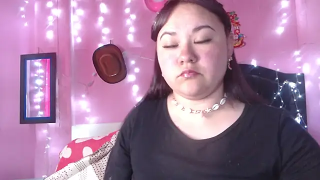 NikkiRous_'s cam snapshot