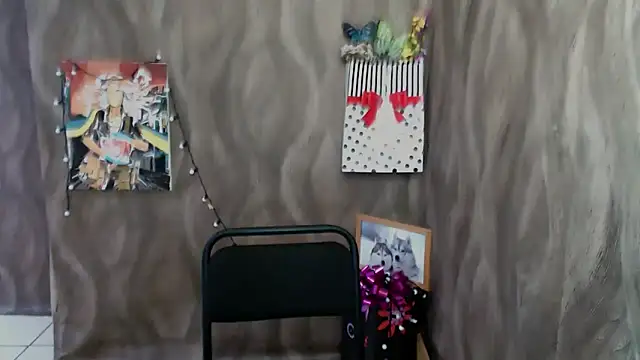 Linda_S_'s cam snapshot