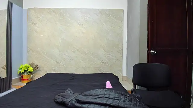 Sarahh-19's cam snapshot