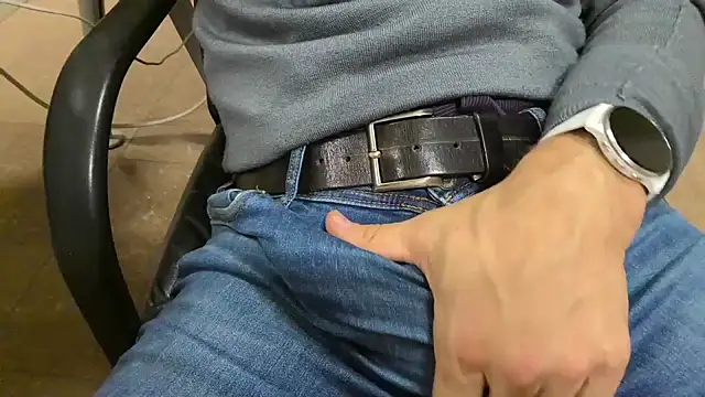 alessandroman2114's cam snapshot