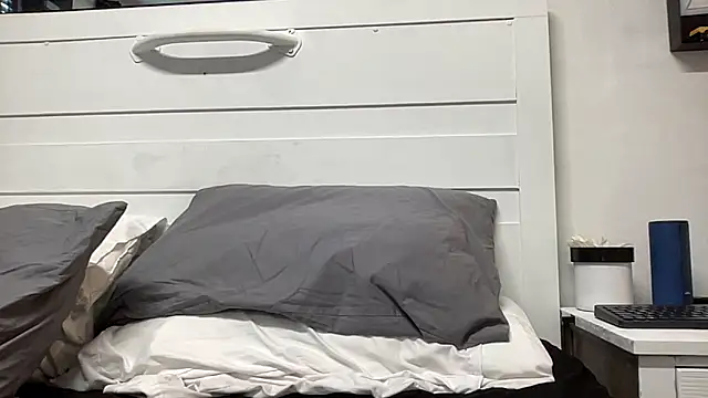 Thegreatwhitepipe's cam snapshot