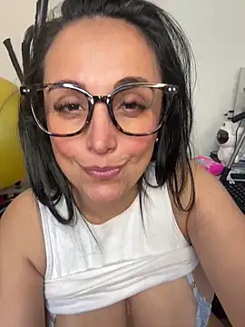 hotadhara01's cam snapshot