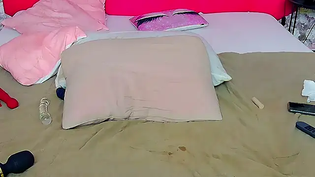 KateMoragan's cam snapshot