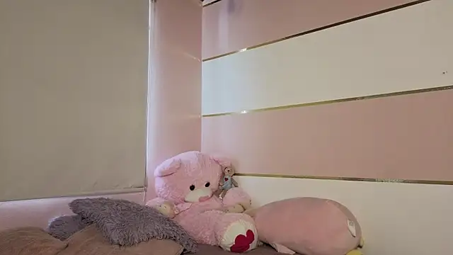 Charlotte__Miller's cam snapshot