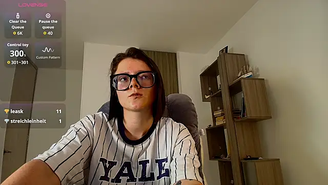 Hannah______'s cam snapshot