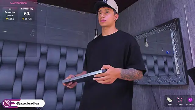 jaze_bradley's cam snapshot