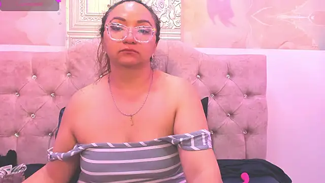 leyla_smithh's cam snapshot