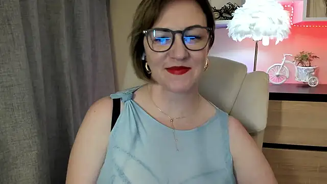 feliziaDesire's cam snapshot