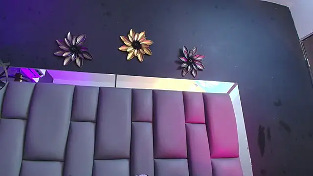 _MiaBrown_'s cam snapshot