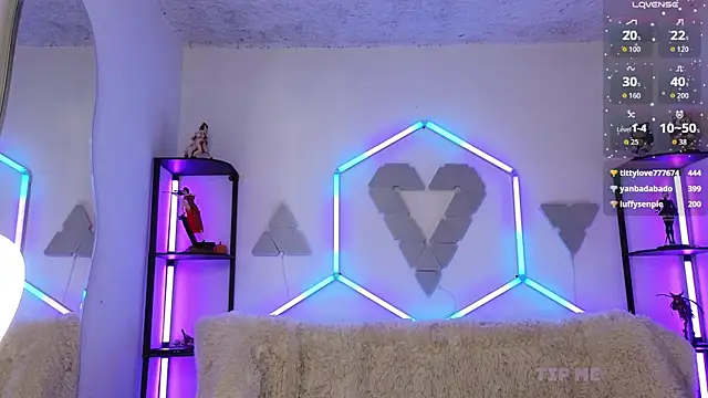 littlevixen18's cam snapshot