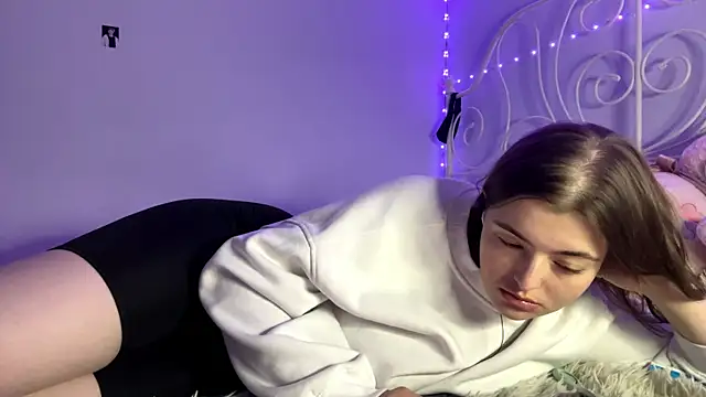 HoneyMist's cam snapshot