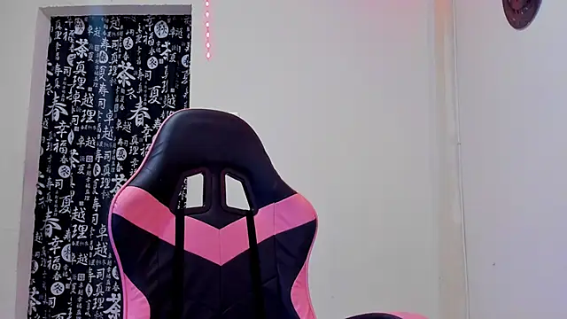 EmmaClars_'s cam snapshot