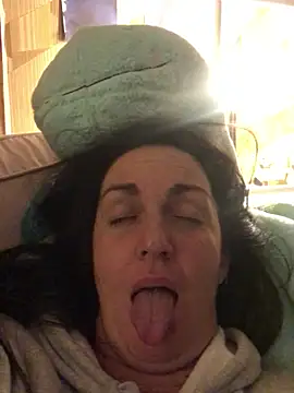 BELLAMORGANE1 live sex cam