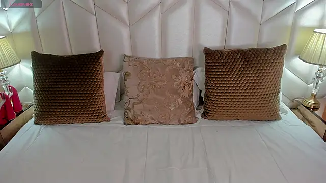 Bella__carther's cam snapshot