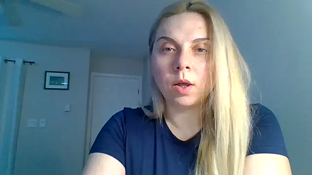 HappyIva's cam snapshot