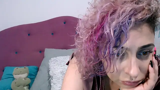 AAARUNY's cam snapshot