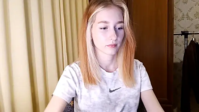 LisaKacitaa's cam snapshot