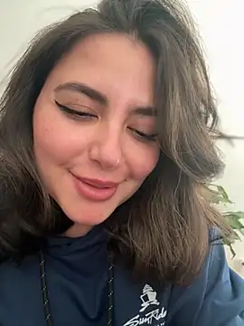 sukhakunis1 live sex cam