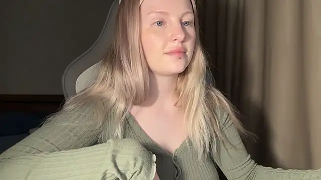 x_ivy_x's cam snapshot