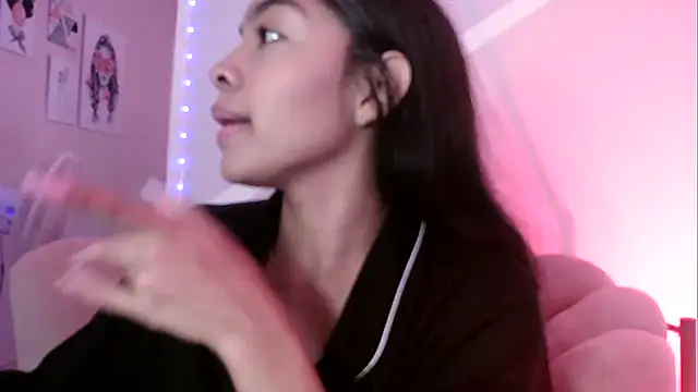 pocahontamoon's cam snapshot