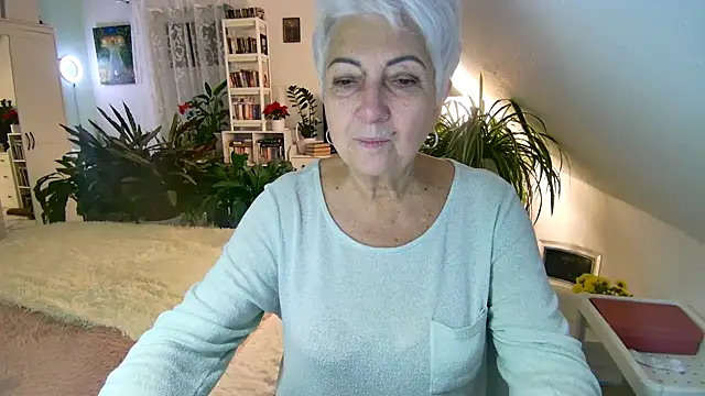 LovelyHelena's cam snapshot