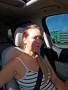 SkyelarSommer live sex cam