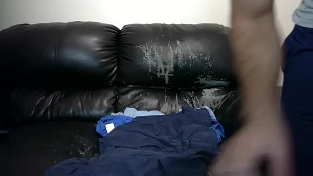 Troyt87 live sex cam