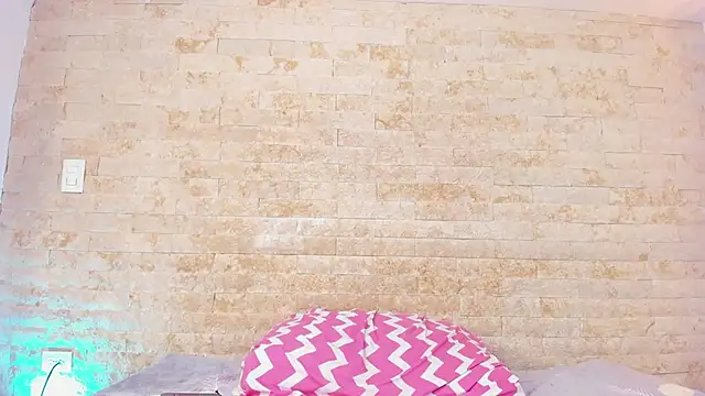 pocahontas_pow's cam snapshot