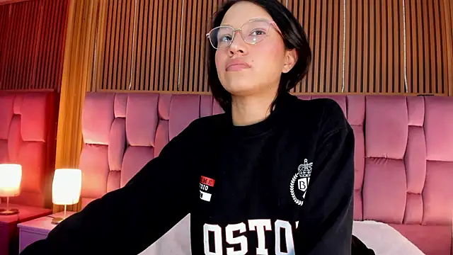 Sophie_Calloway's cam snapshot