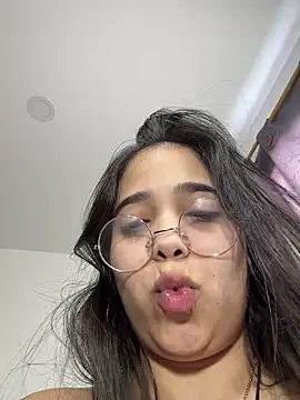 tati_reyess's cam snapshot