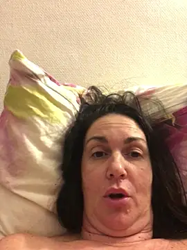 BELLAMORGANE1 live sex cam