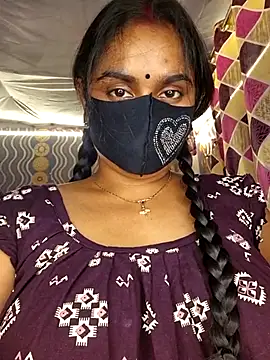 Sweet-Maddlina live sex cam