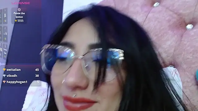 SeleneMore live sex cam