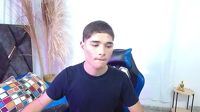 Mattass18 live sex cam