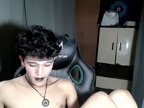 hugekenbigcock's cam snapshot