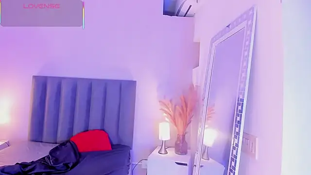 IrinaShaykk_'s cam snapshot