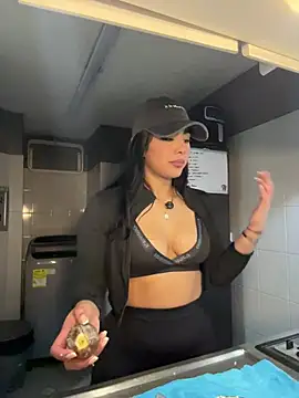 Isabella_dior's cam snapshot