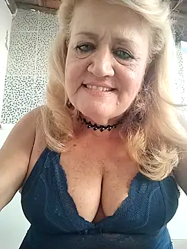 Belladama61 live sex cam