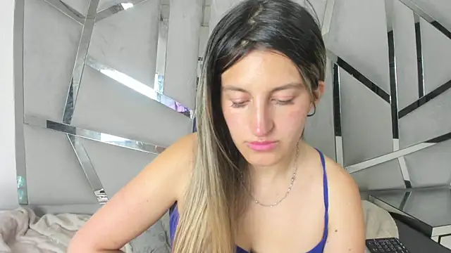 GiaRoussel's cam snapshot