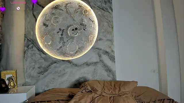 RoxanaBorns_'s cam snapshot