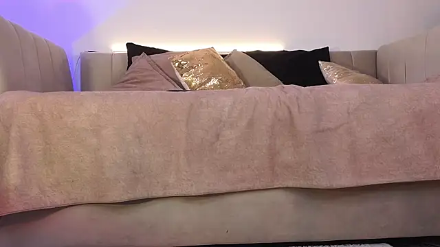 ahri_moon1's cam snapshot