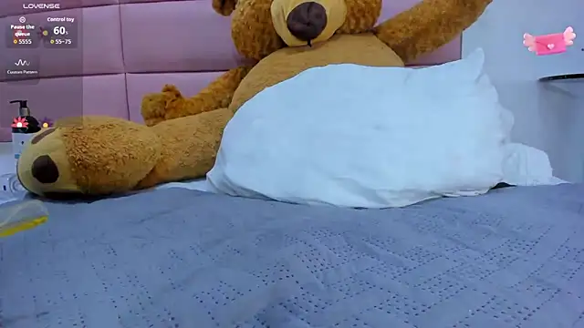 viioletta_18's cam snapshot