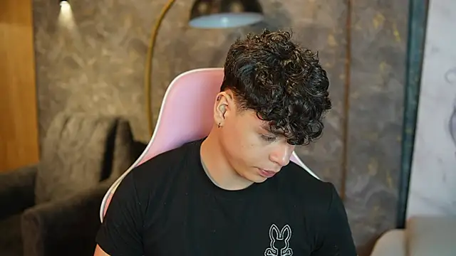 Ethan_occonor's cam snapshot