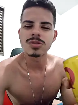 Caiomoretto live sex cam