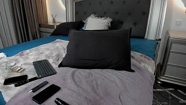 AmiraaLuxe's cam snapshot